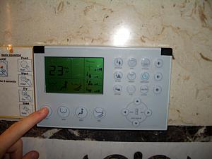 This was the control panel for the toilet, with the following functions: bidet, spraying, spraying-massage, blow drying, seat warming, auto flushing