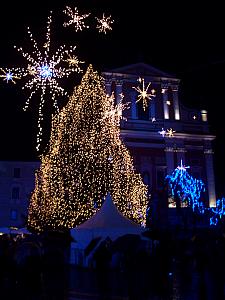 The Christmas lights were very pretty in Ljubljana - we loved them! 