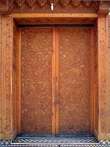 Walking through the old  town, we encountered several very ornate entrance doors.