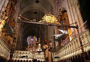 inside Toledo's Cathedral (photo credit: Wikipedia)