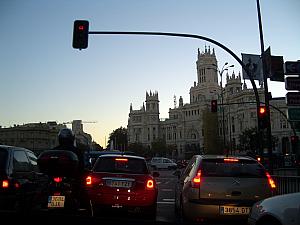 8am on Thursday morning (Thanksgiving Day back in the USA), rush hour traffic in Madrid. Driving by the famous post office building!