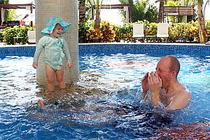 Jay going under water to make Capri laugh